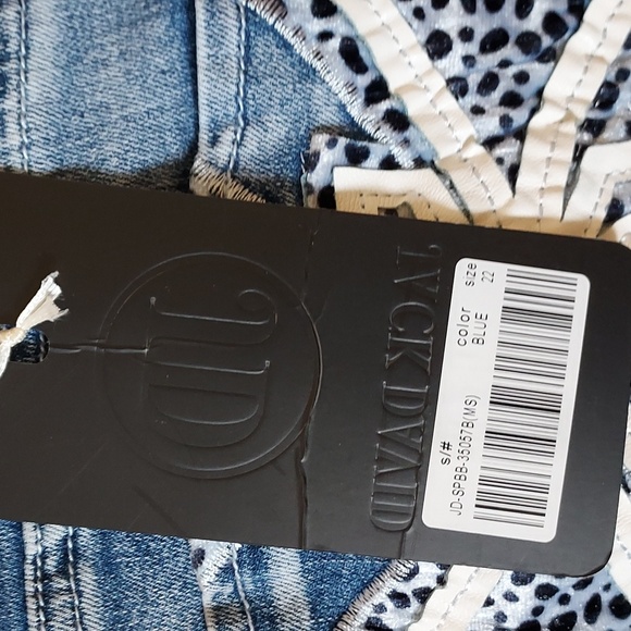NWT Jack David Plus Size Blue Medium Wash Jeans with Decorated Pockets Size 22 - Picture 4 of 11